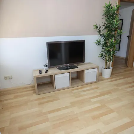 Fullhouse - - Z25 - 3 Beds - Smarttv - Nespresso Chemnitz