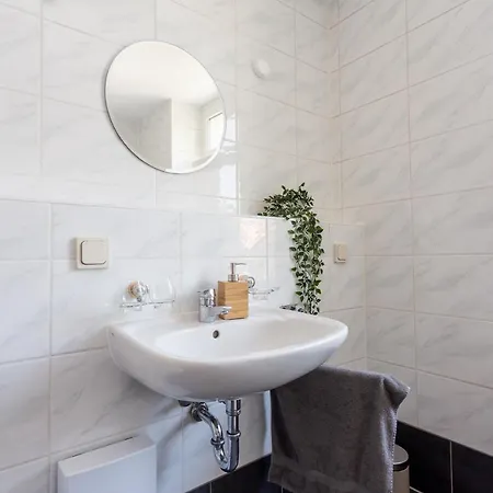 Fullhouse - - Z25 - 3 Beds - Smarttv - Nespresso * Κέμνιτς